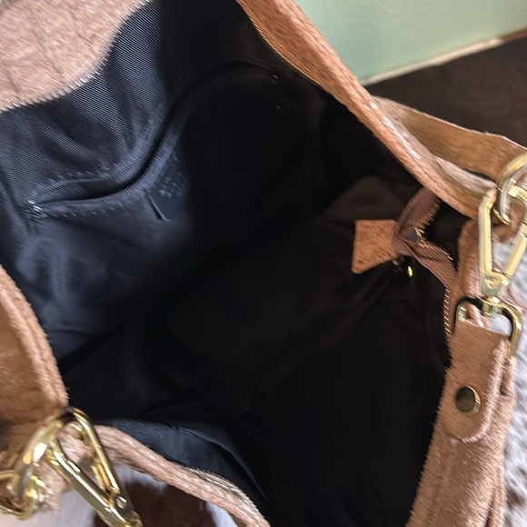 Alligator hide appearance pursed with hair on hide RFID wallet - Picture 3 of 9